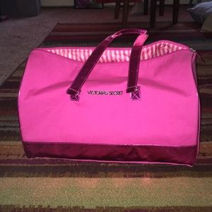 victoria’s secret gym style bag